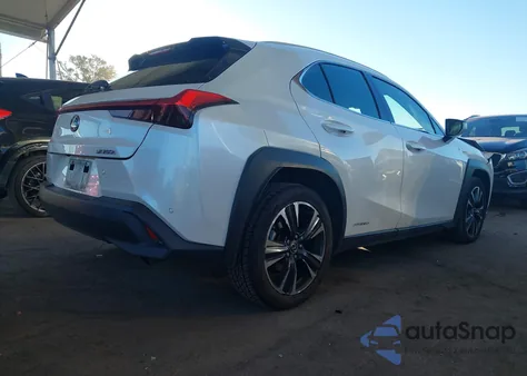 2021 Lexus Ux 250H z USA, uszkodzony, nr VIN JTHX9JBH1M2043915